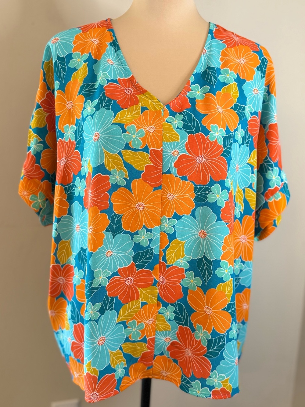 Haptics Hawaiian floral top V neck teal blue & orange SZ M